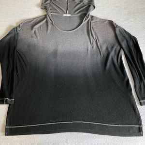 Hooded sweater ombré